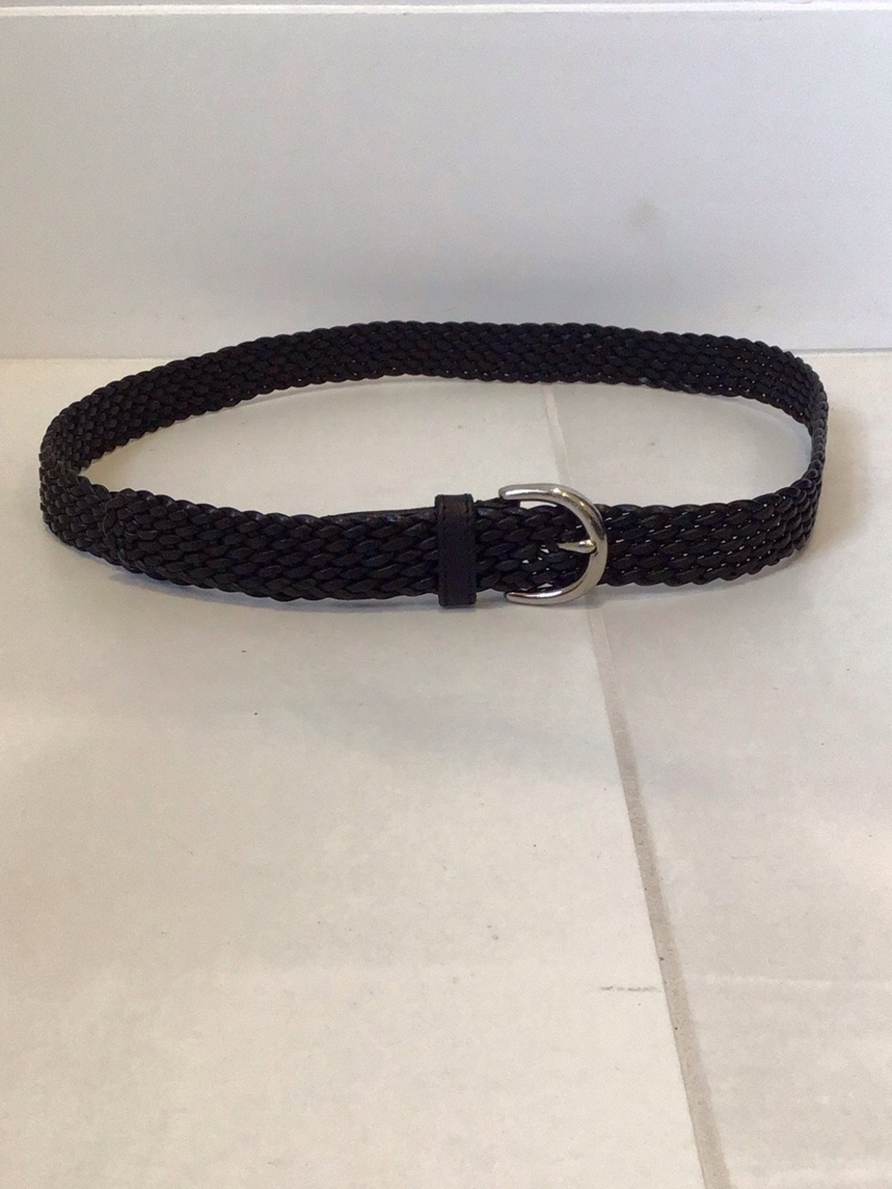 Coach Braided Leather Men’s Belt in Black with Silver Buckle.
Size: M
38 Inches